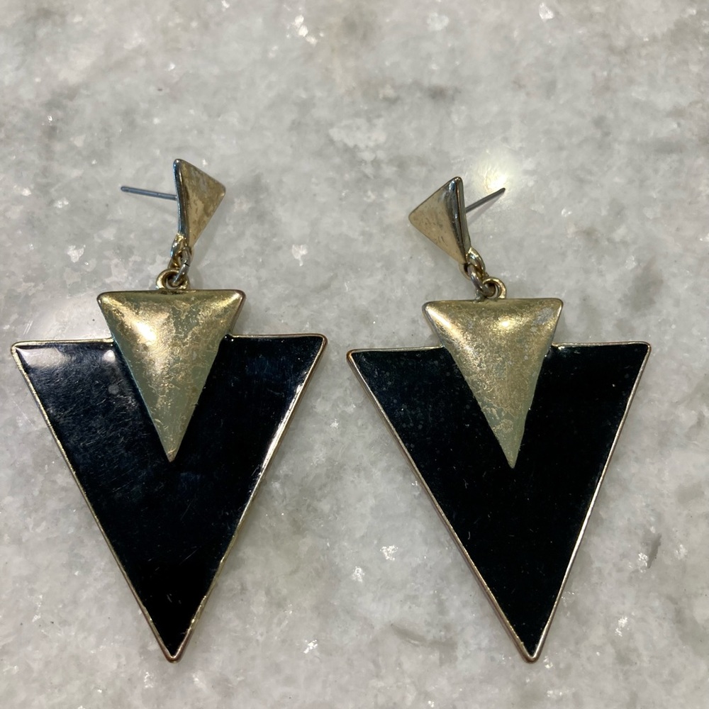 Wet Seal Black and Gold Geometric Earrings